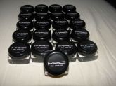 DELINEADOR GEL SIMILAR DA MAC